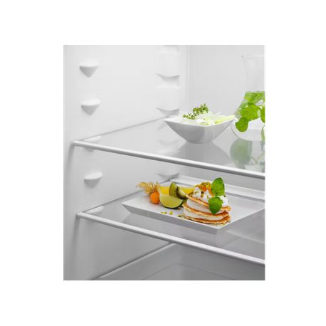 REFRIGERATEUR 1 PORTE ENCASTRABLE ERD6DE18S4